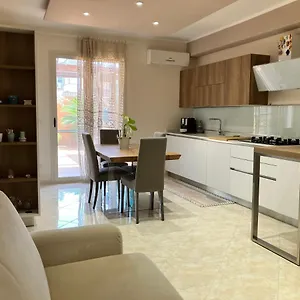 https://la-casa-dellasparago.sicilyhotelsitaly.net